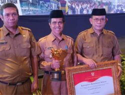 Wabup Saiful Arif Terima Piala dan Piagam PPD dari Gubernur Sulsel