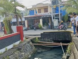 Bupati Natsir Ali Tinjau Drainase Kota Benteng, Langkah Penataan Kota yang Lebih Tertata dan Berkelanjutan