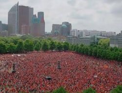 Demo Terbesar Bela Palestina Pecah di Belanda, Massa Merahkan Jalan Den Haag