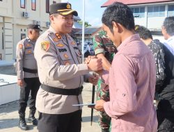 Kapolres Selayar Serahkan Hadiah kepada 9 Pemenang Kejuaraan Menembak Hari Bhayangkara ke-79