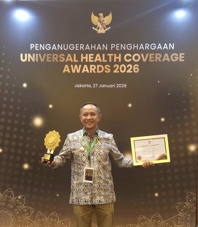 Bupati Kepulauan Selayar Natsir Ali Terima Penghargaan UHC Award 2026 di Jakarta